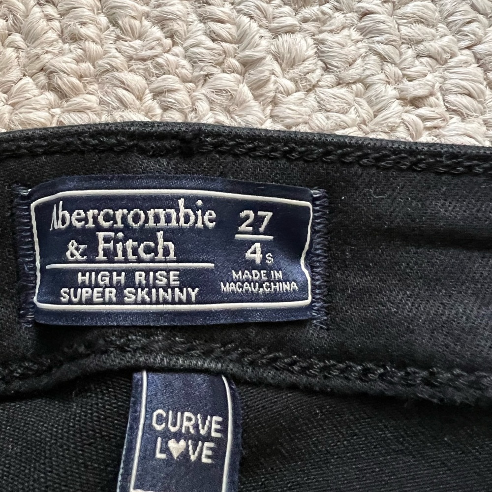Jeans - Picture 2 of 2